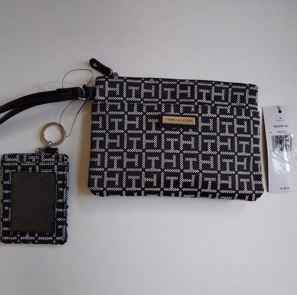 NWT Tommy Hilfiger Wristlet